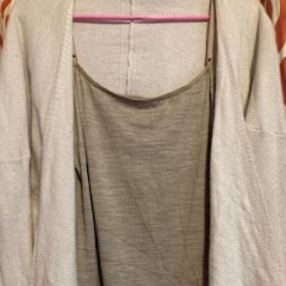 Ivory Cashmere Cardigan by Velvet, Open style, Pockets on sides, Size Medium - Picture 4 of 7